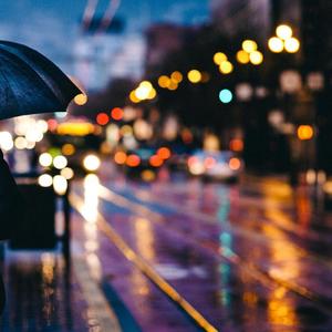 表妹洗澡让我进去摸她照片
